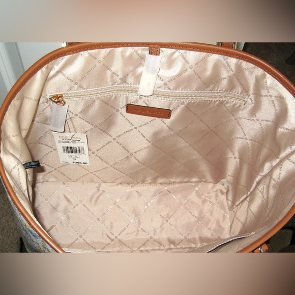 MICHAEL KORS JET SET CHARM MEDIUM CARRYALL TOTE MK Logo Vanilla/Lugg Floral - Picture 2 of 7